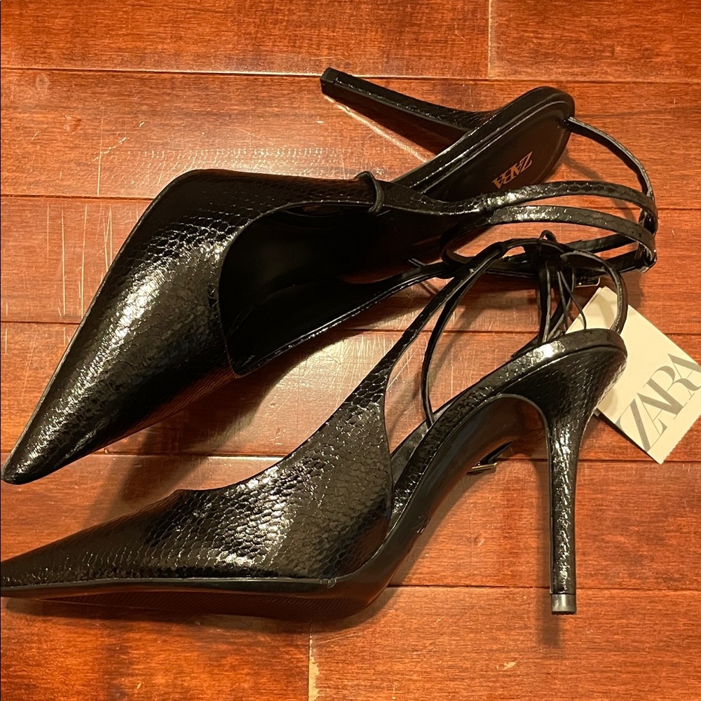 Zara Black sling back pumps